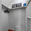 Beverly Hills Stylish & Central 1 BR Apt + Parking