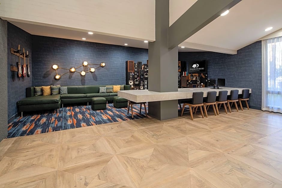 DoubleTree By Hilton Hotel Bakersfield
