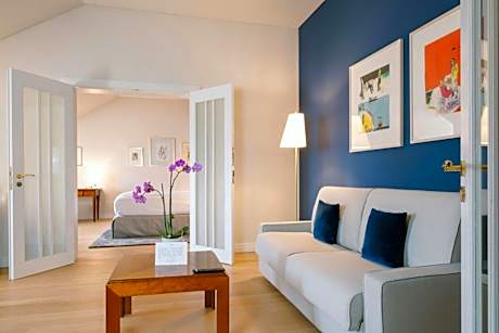 Double Suite with Sofa Bed and City View