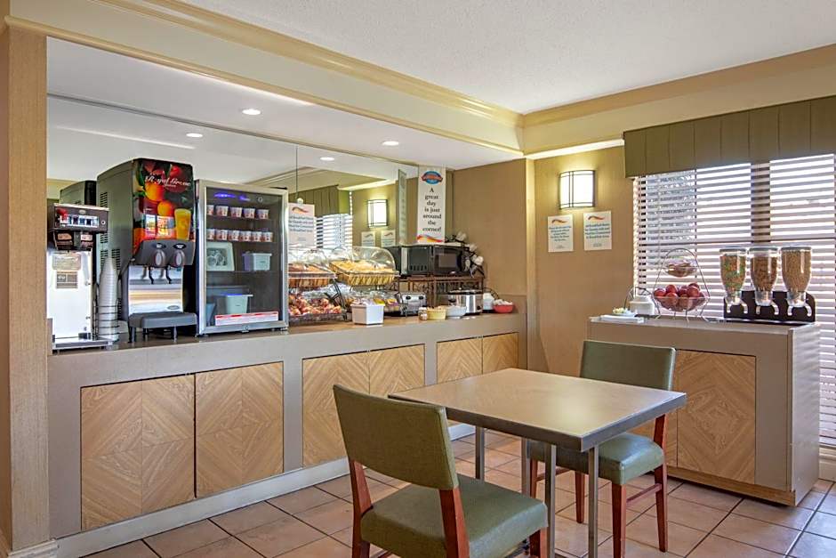 Budget Inn & Suite Atlanta Marietta Stadium