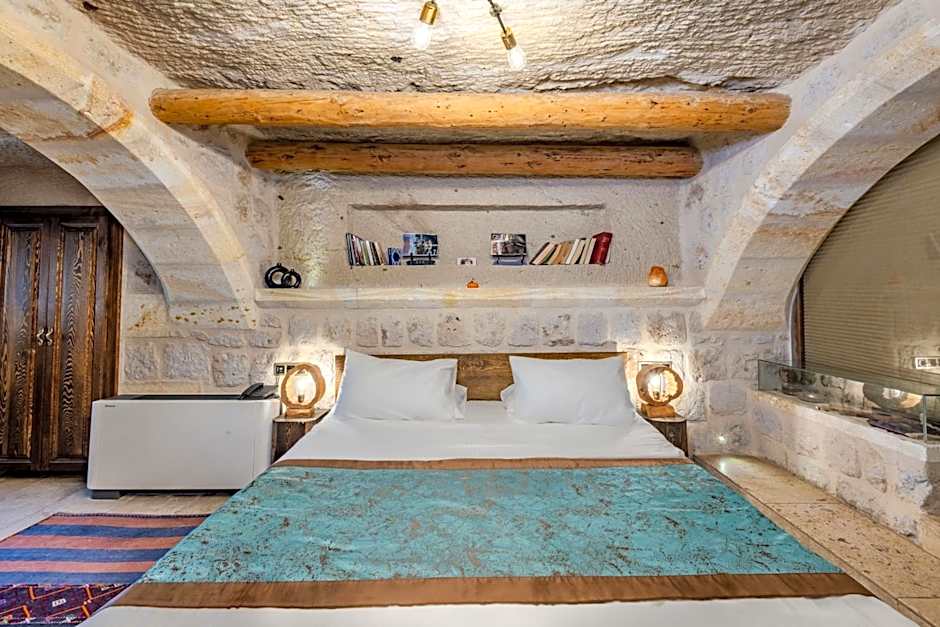 Cappa Via Cave Hotel
