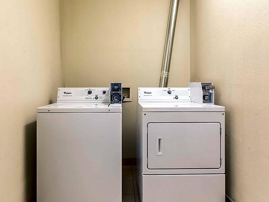 Econo Lodge Eutaw I-20