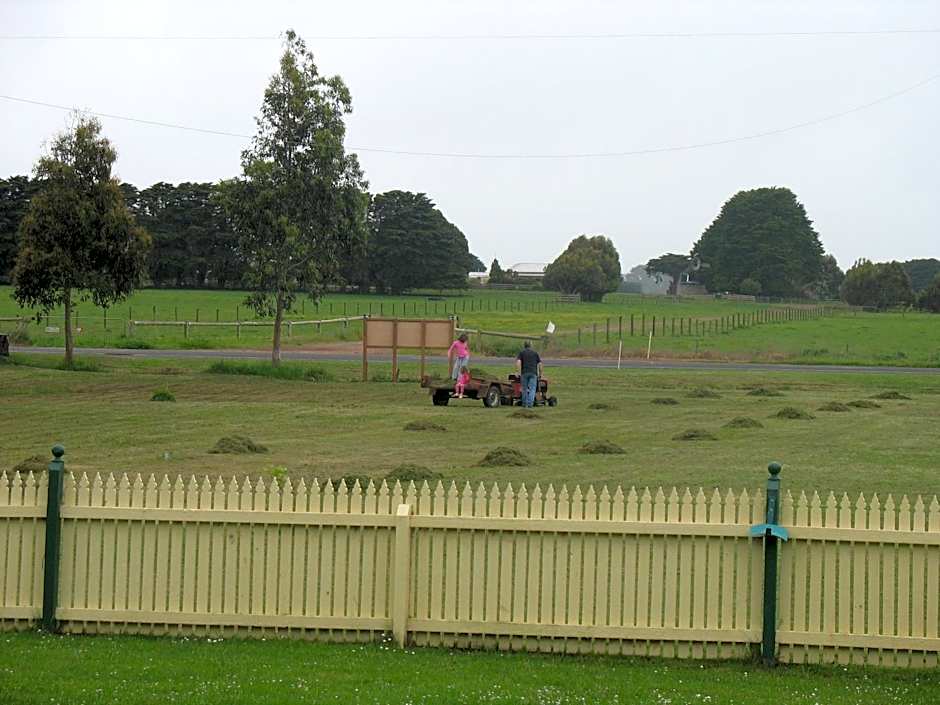 Butterfly Farm Bed and Breakfast Nirranda