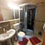 VillaWeb 9rooms - Long term business aparthotel 29 Euro per night per room, min 3months