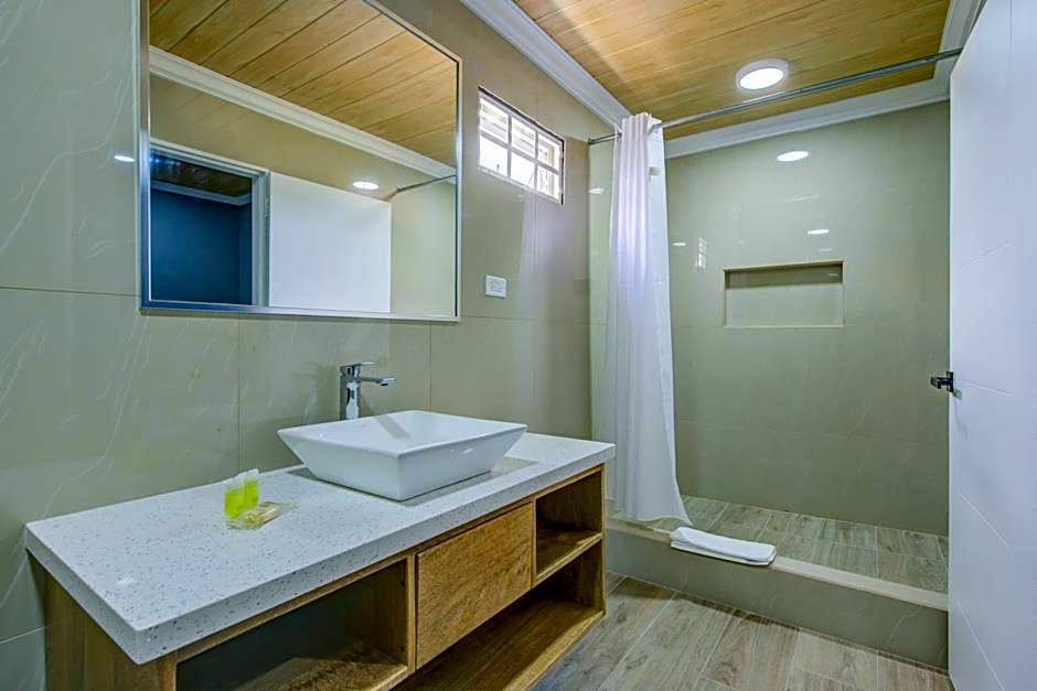 Airport Suites Hotel