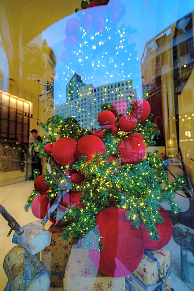 Me Saigon Boutique Hotel