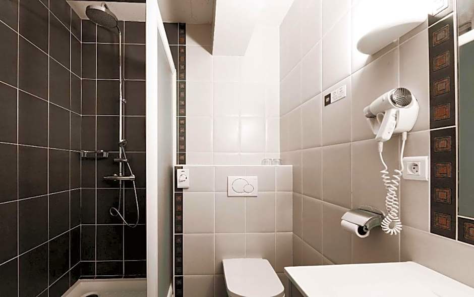 Logis Hôtel Etchemaïté