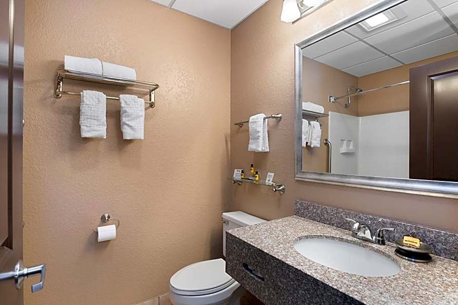 Antioch Hotel & Suites