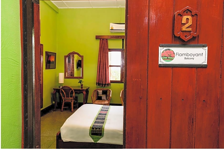 Lanis House by the Ponds