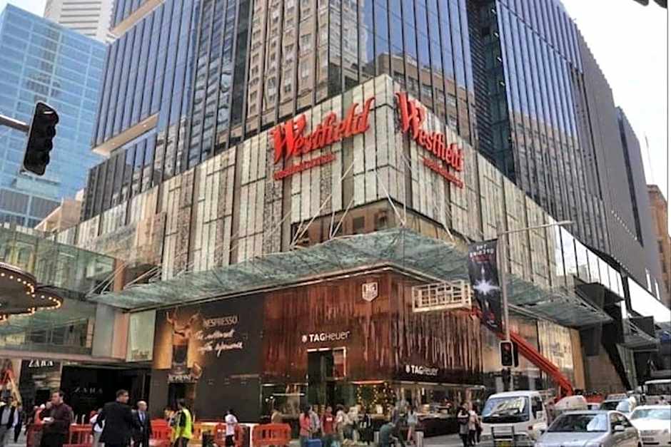 Cozy Double Room - Central Spot - Shared Bathroom