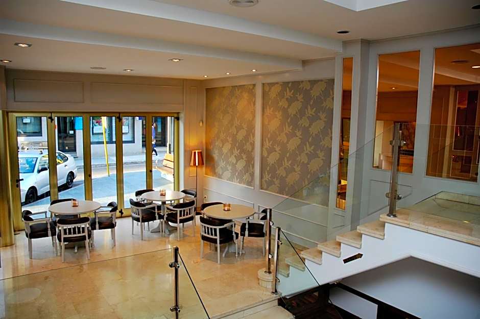 Hotel Serantes