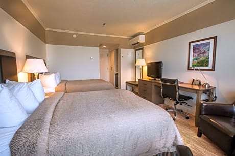 Double room with two queen Beds - City View