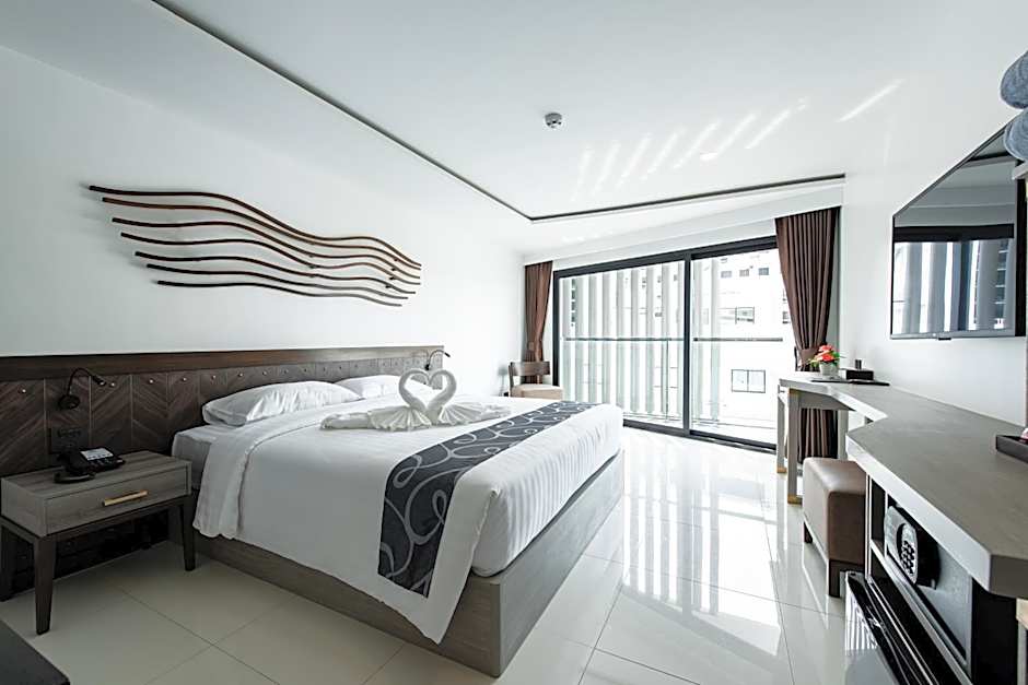 Blackwoods Hotel Pattaya - SHA Extra Plus