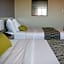Microtel Inn & Suites by Wyndham West Fargo Near Medical Center