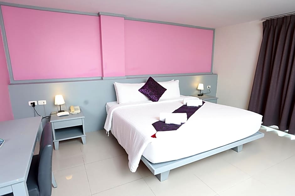 Convenient Grand Plus Hotel Suvarnabhumi