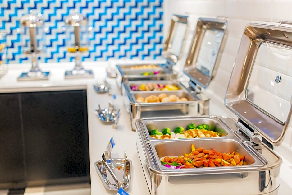 Holiday Inn Express Jiangmen Jianghai By IHG