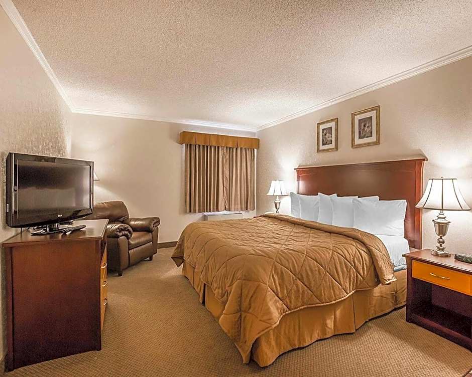 Quality Inn & Conference Centre Red Deer - 50th Avenue