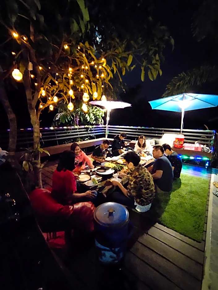 บ้านภูคำฟ้า ดอยปู่ไข่ Baan Phu Kham Fah