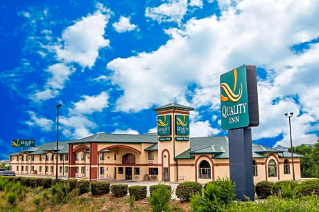 Quality Inn Raton