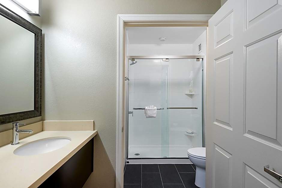 Staybridge Suites Chantilly Dulles Airport By IHG