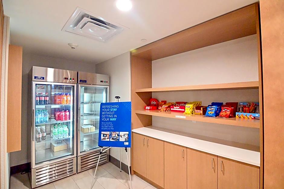 Holiday Inn Express & Suites Palm Coast - I-95