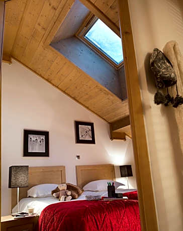 Two-Bedroom Apartment (6 Adults) with Spa Access