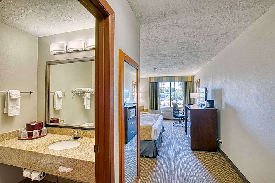 Best Western Green Valley Inn