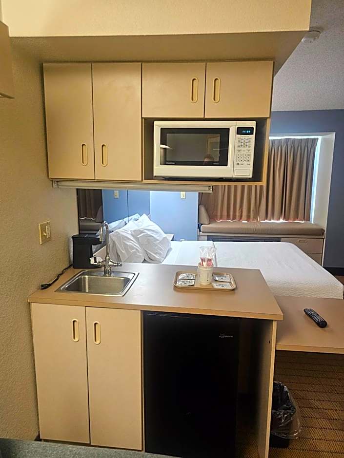 Microtel Inn & Suites By Wyndham Seneca Falls