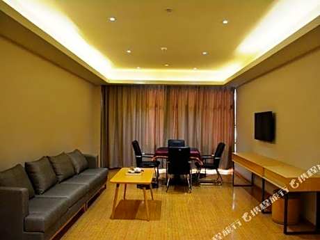 Starway Hotel (Qian'an)