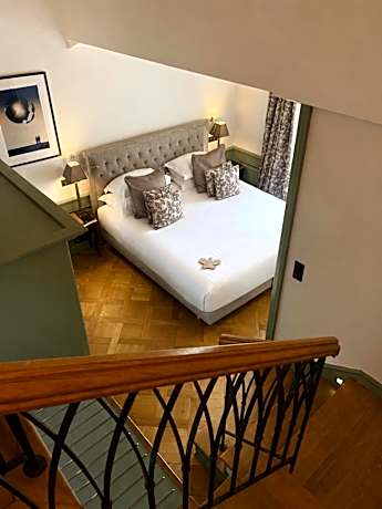 Deluxe Duplex Room