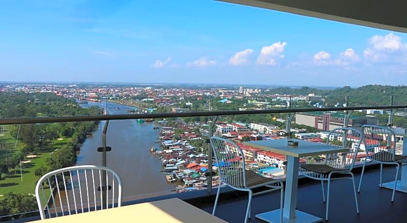 Pullman Miri Waterfront