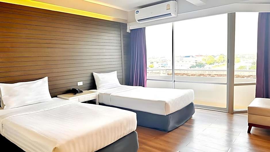 Ayothaya Riverside Hotel