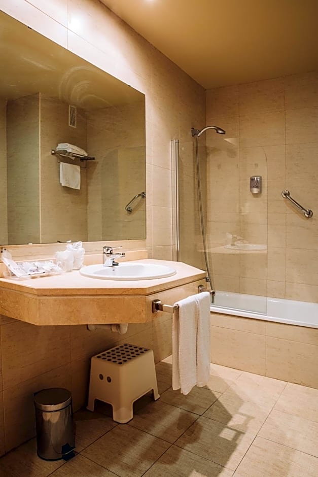 Hotel Mar Comillas by MIJ