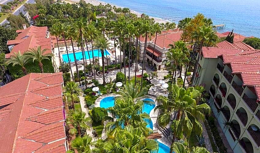 Green Paradise Beach Hotel