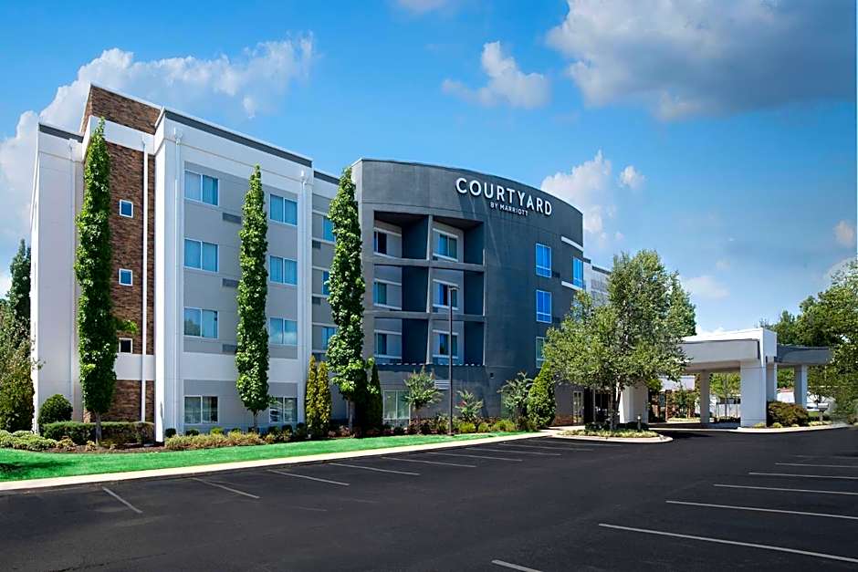 Courtyard by Marriott Hot Springs
