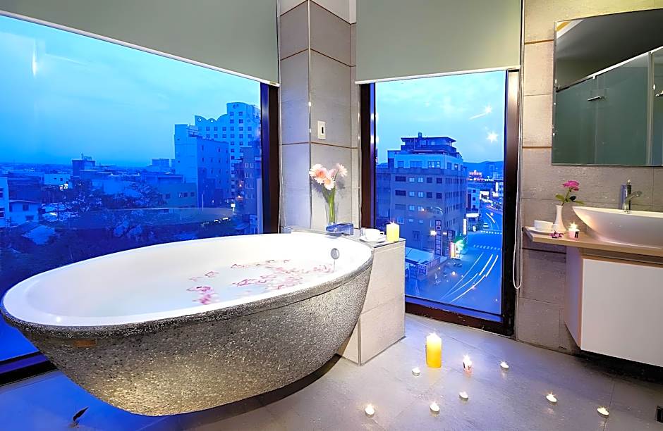 Gamalan FL Spring Hotel