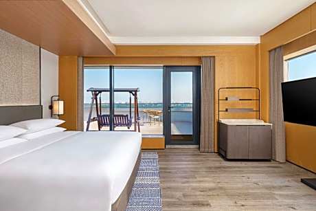 King Room with Panoramic Terrace and Mountain View