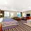 Super 8 by Wyndham Richlands/Claypool Hill Area