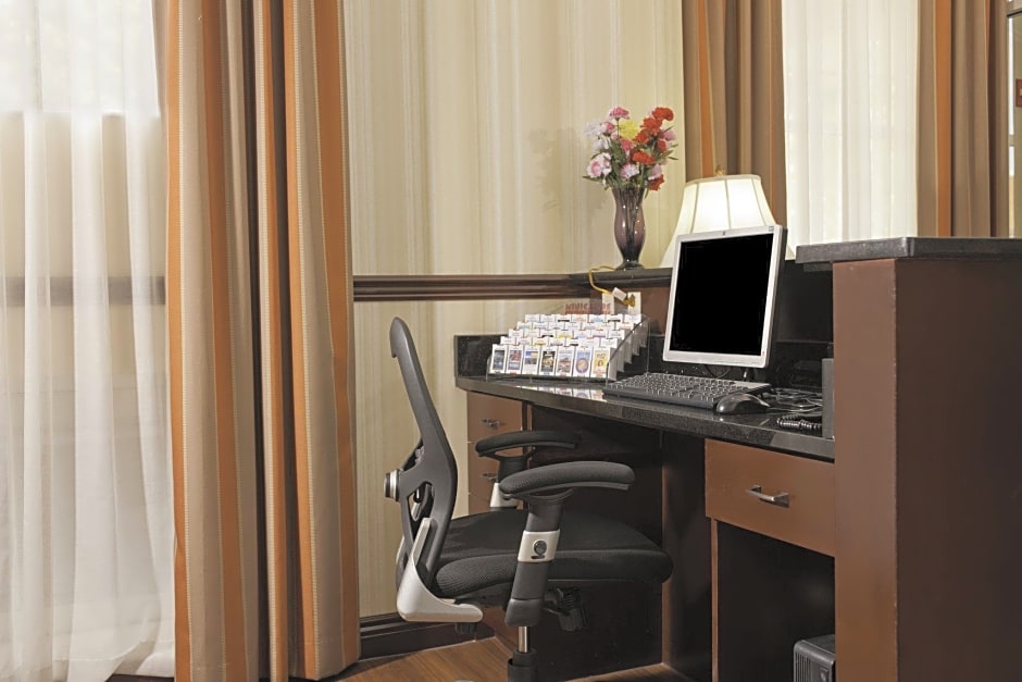 Queens County Inn and Suites