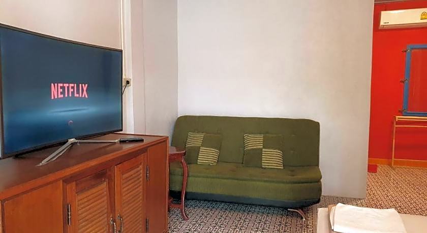Super Hostel