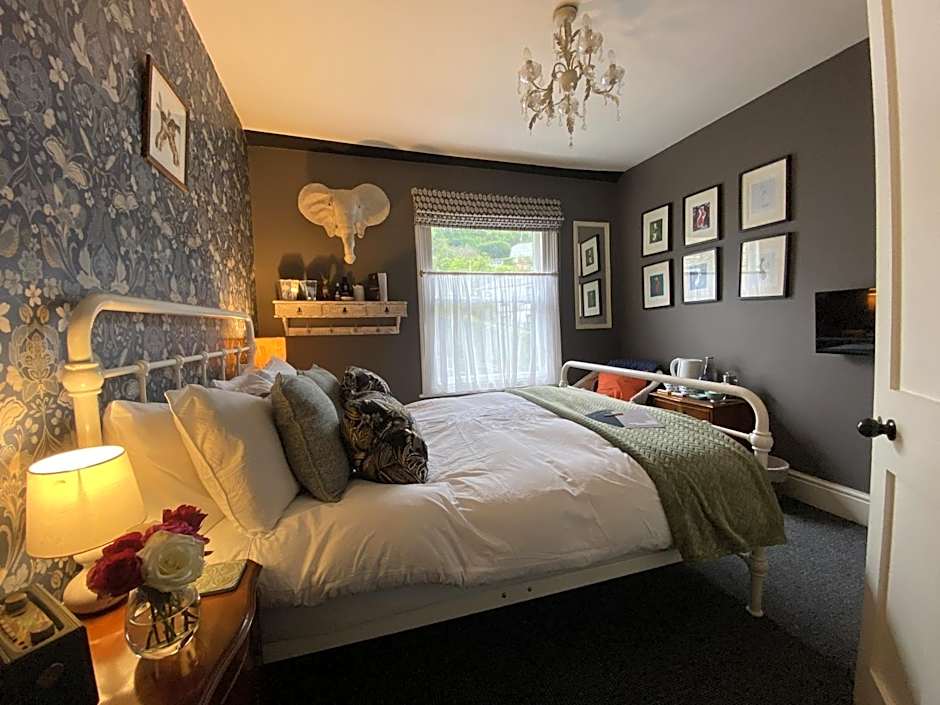 One Drake Road, Tavistock, Devon