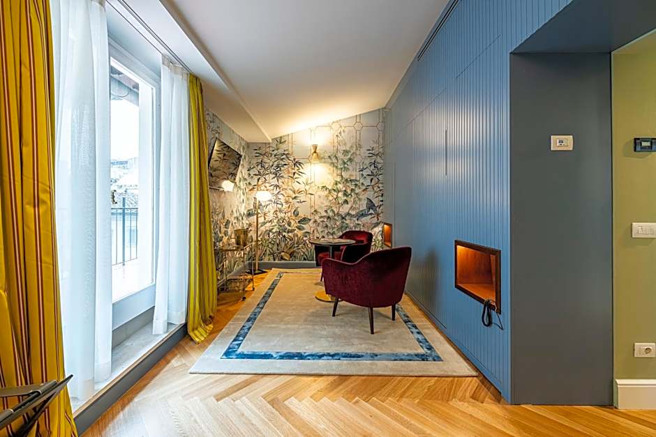 Glimpse Hotel