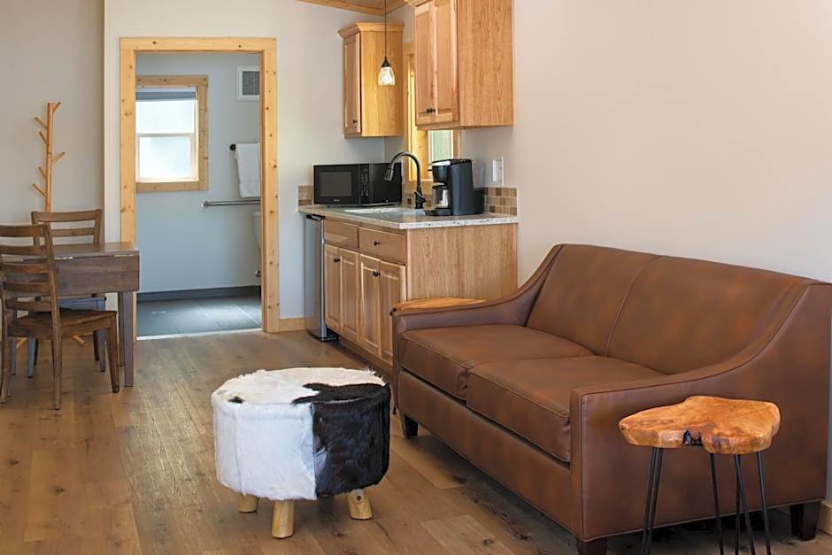 River Lodge and Cabins