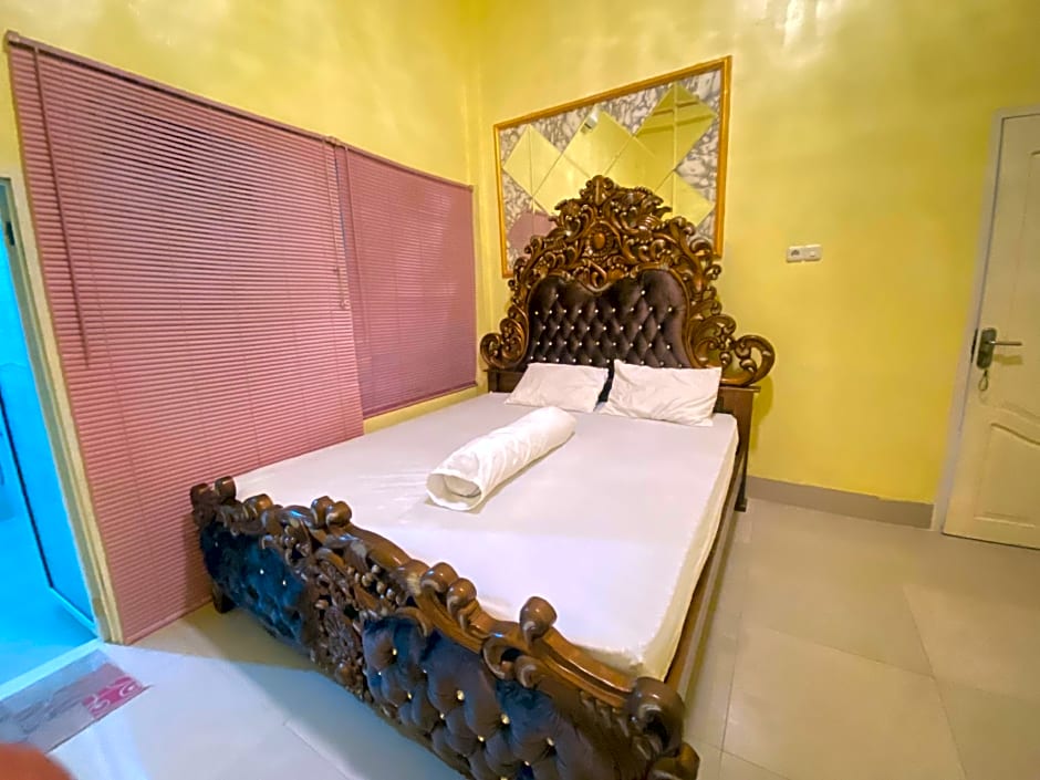 Homestay RN near Taman Bambu Runcing Polewali Mitra RedDoorz