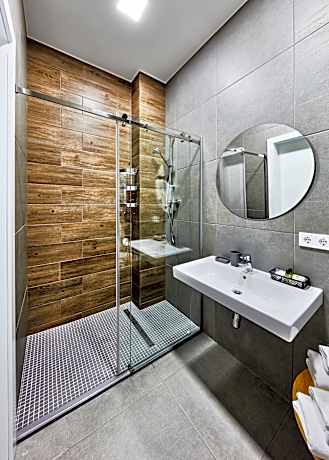 Family Room Capacity 1