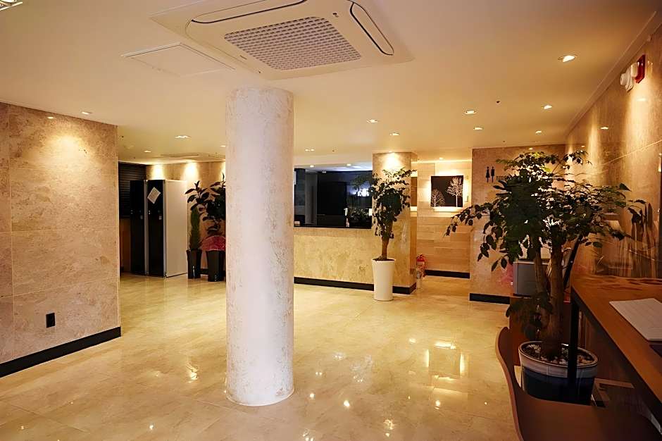 Pino Hotel