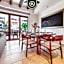 Luxury 2BR Condo in Romatic Zone - Rooftop Pool