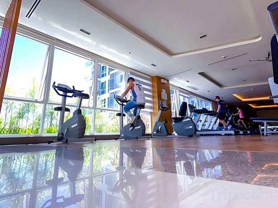 CSuites at 8 Newtown Mactan Cebu