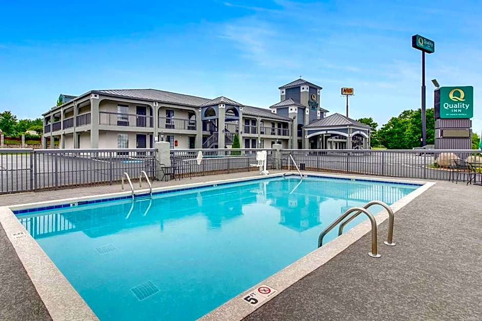 Quality Inn - White House