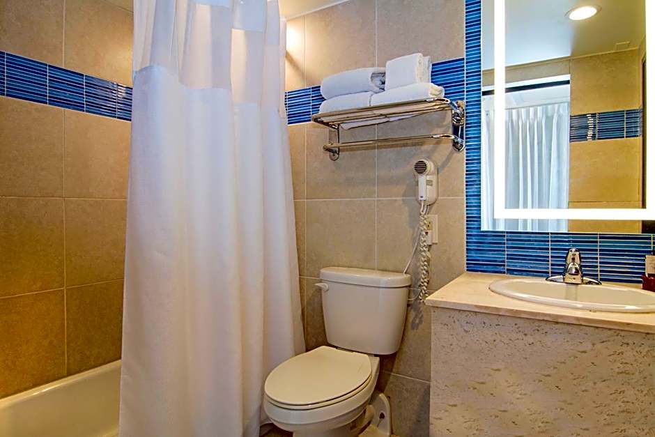 Windward Passage Hotel